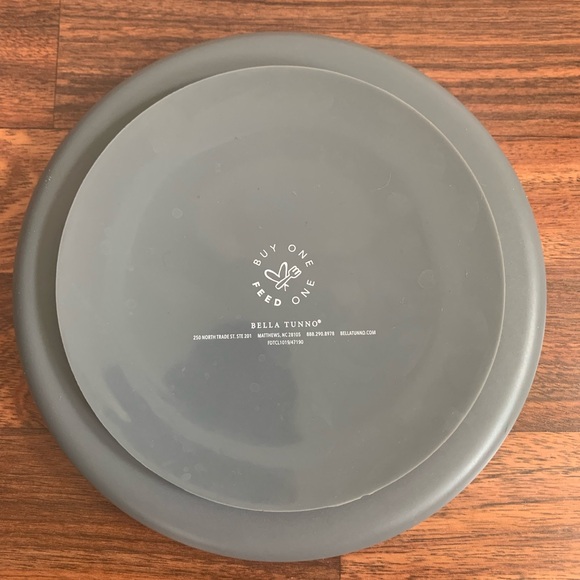 Bella Tunno Wonder Plate. Easy to Clean. Suctions to Table. Divided Plate. grey - Picture 3 of 3